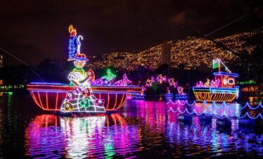 Tour Navideño: Luces de Medellín & Guatapé